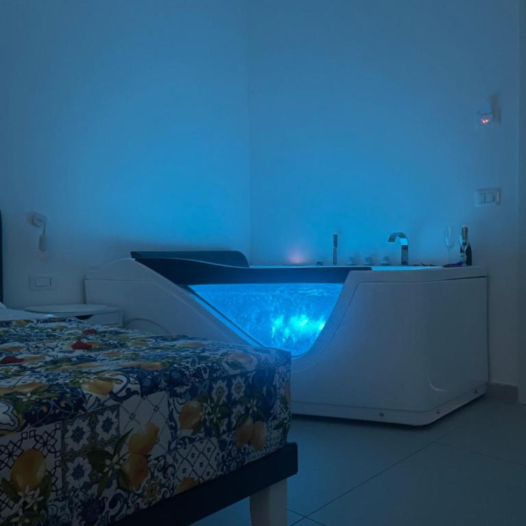 Brezza di Stabia Rooms - Camera Matrimoniale con Vasca Idromassaggio - 9