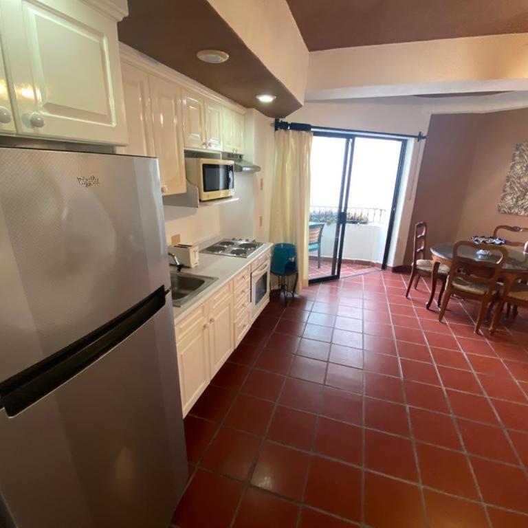 one beach street hotel -Beach front Spacious 1BD 1BA fabulous view in Zona Romantic Puerto Vallarta - Apartment with Sea View - 5