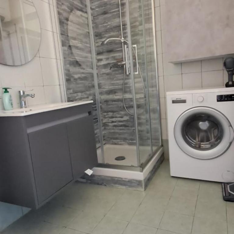 Casa Anna appartamento fronte mare Ventimiglia - Appartamento con 2 Camere da Letto - 22