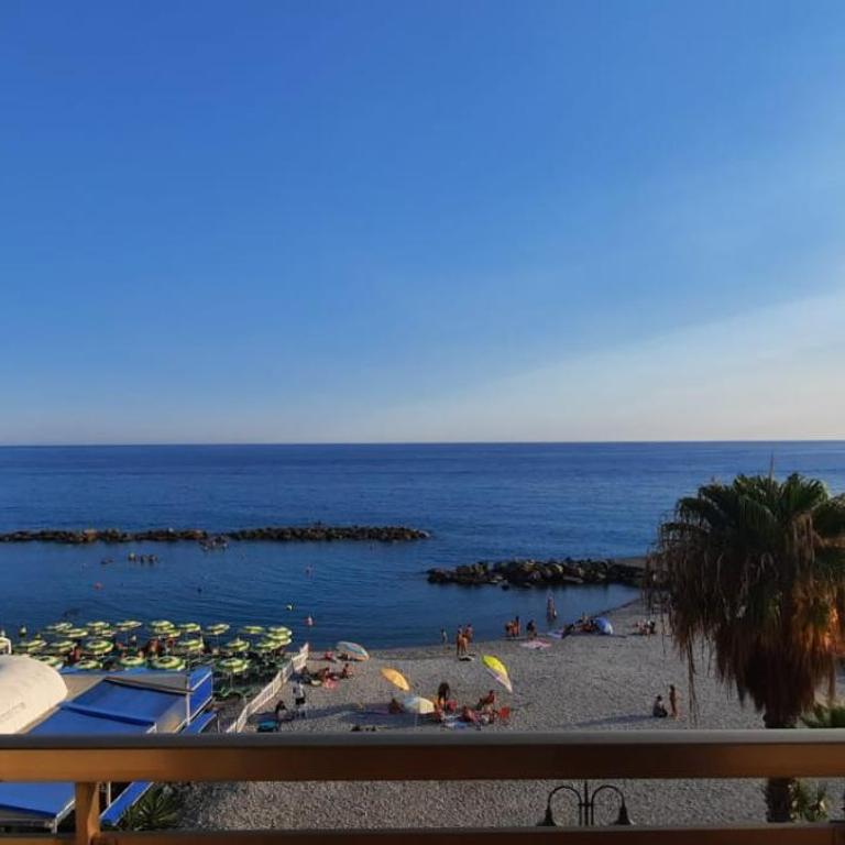 Casa Anna appartamento fronte mare Ventimiglia - Appartamento con 2 Camere da Letto - 12