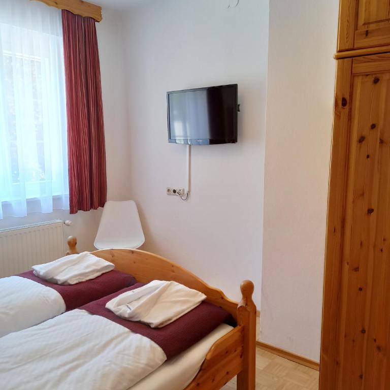 Appartementhaus Fink - Apartment mit Balkon und Whirlpool-Badewanne - 24