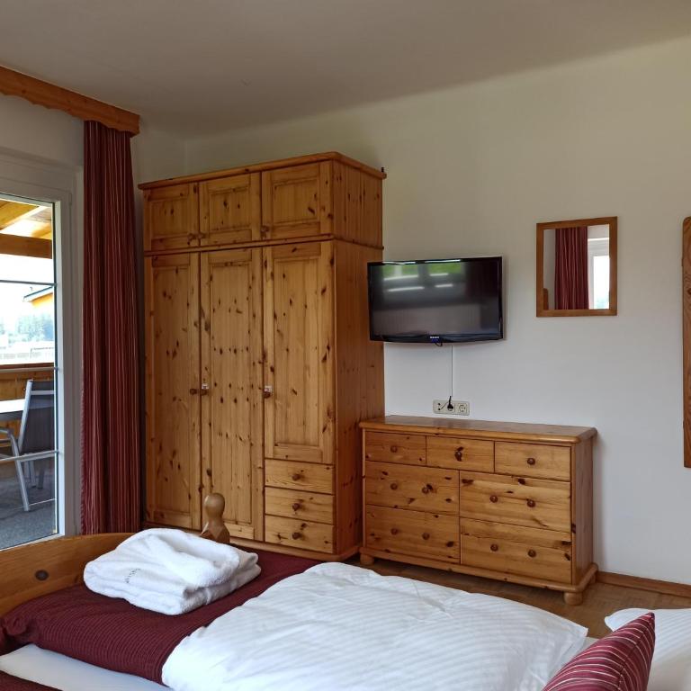 Appartementhaus Fink - Apartment mit Balkon und Whirlpool-Badewanne - 17