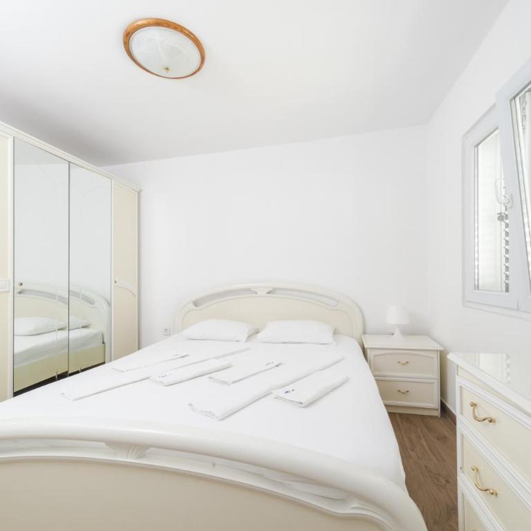 Apartment X Budva Boulevard - Two-Bedroom Apartment - 5