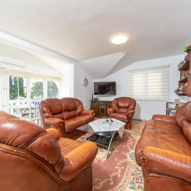 Apartment X Budva Boulevard - Two-Bedroom Apartment - 3