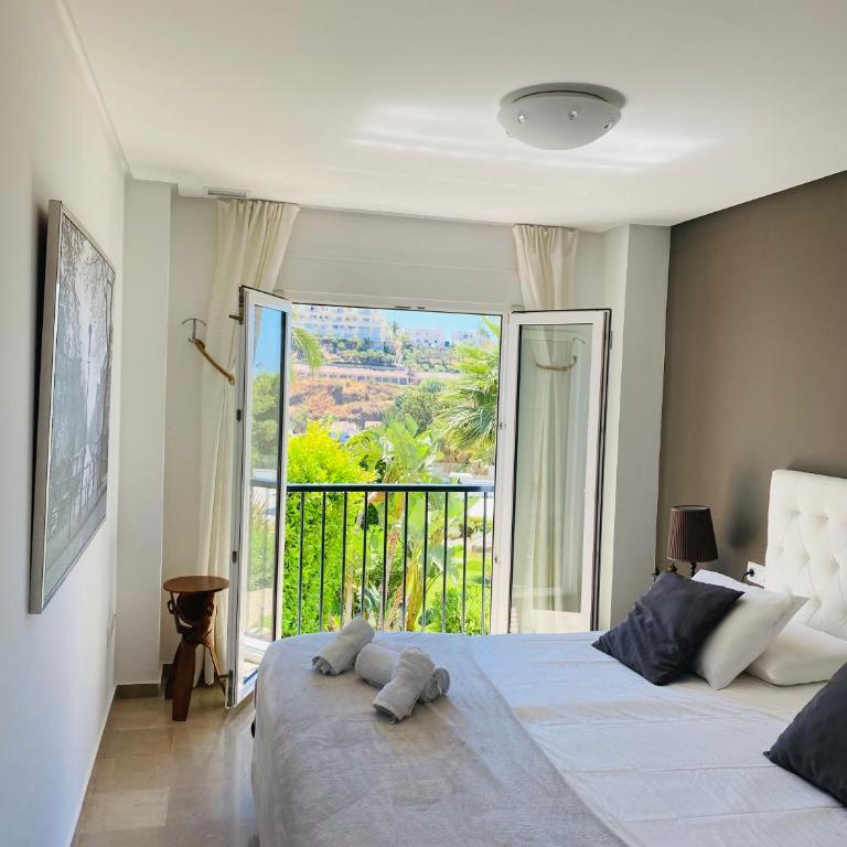 Miraflores Golf Gardens II Luxe Appartement at Riviera del Sol - Apartamento de 3 dormitorios - 64