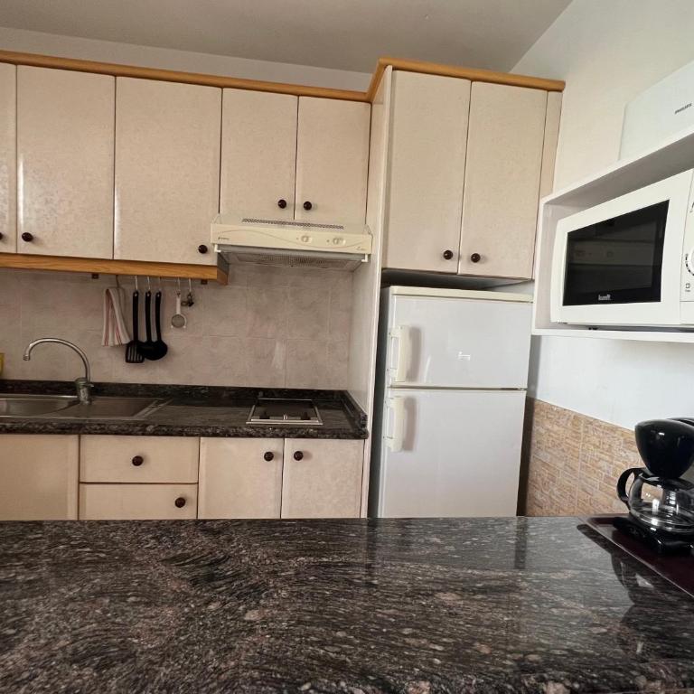Apartamentos Acuario Sol - One-Bedroom Apartment with Pool View or Partial Pool View - 23