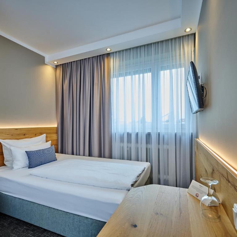 Hotel Westend - Habitación Individual Estándar - 3