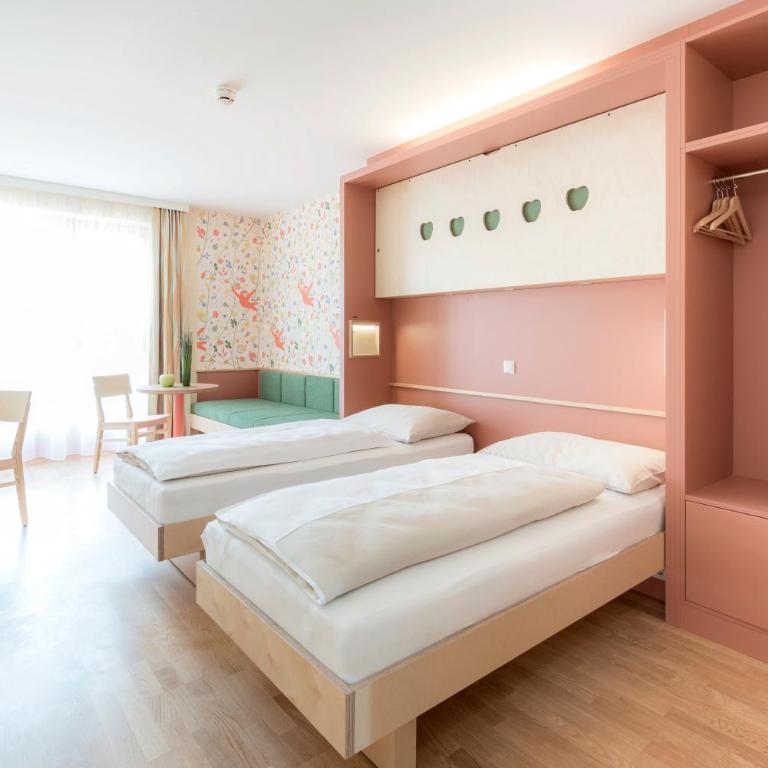 JUFA Hotel Stubenbergsee - Self Check-in - Superior Vierbettzimmer - 4