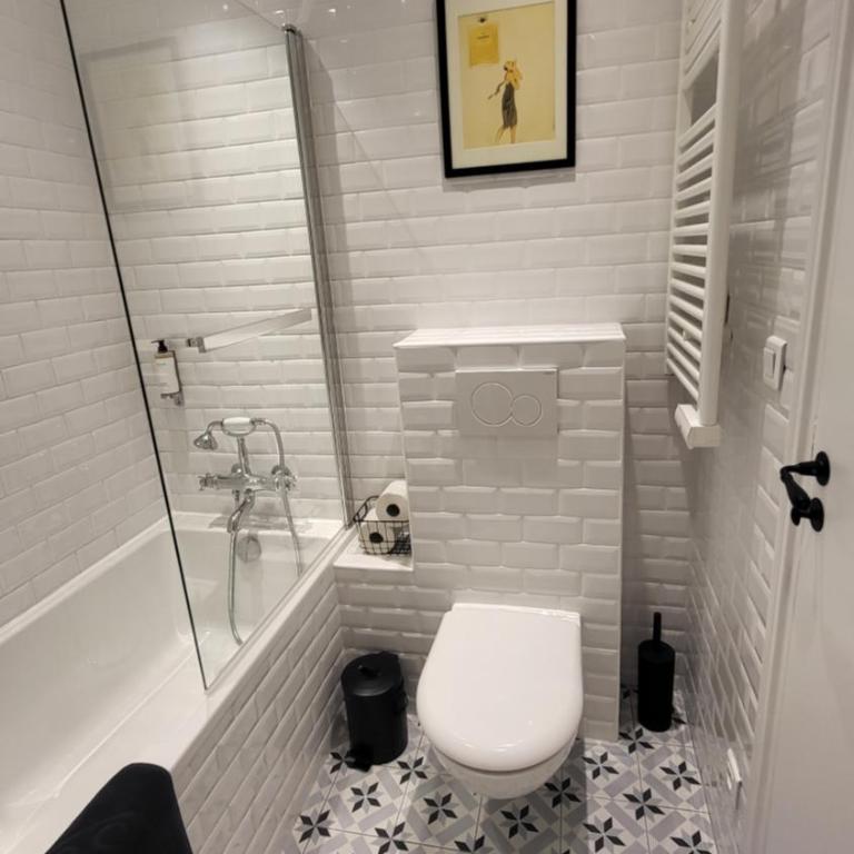 Chez Pépé Merle - Chambres d'hôtes dans le quartier du Père Lachaise - Chambre Double avec Salle de Bains Privative - 9