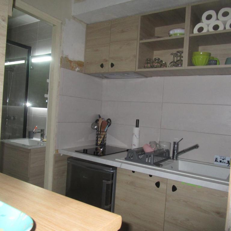 appartement T1 hyper centre 350 m des thermes 200 m des télécabines deuxième étage avec ascenseur - Apartment mit 1 Schlafzimmer - 11