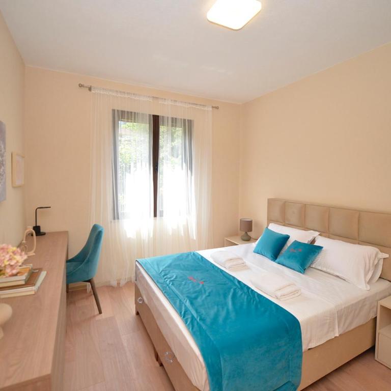 Fjordfront Aerie - Three-Bedroom Apartment - 17