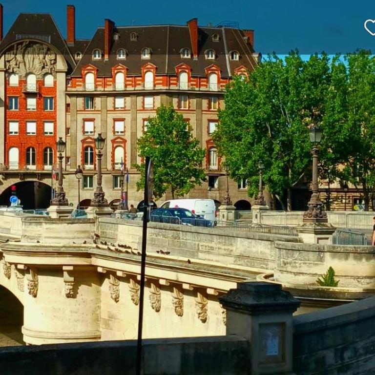 Emily in Paris - Appartamento con 1 Camera da Letto - 27