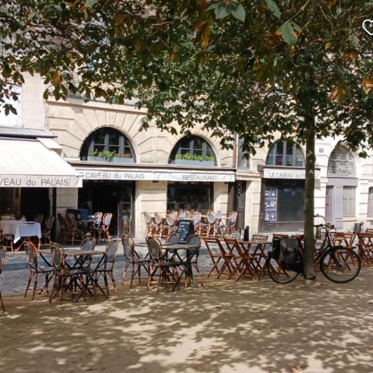 Emily in Paris - Appartamento con 1 Camera da Letto - 31