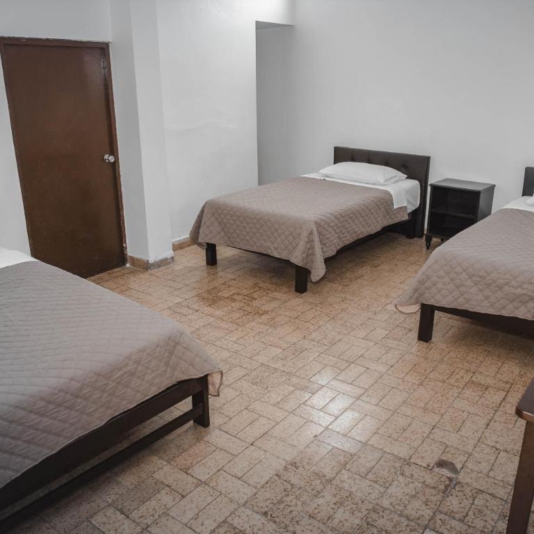 Hotel Las Dalias - Habitación Triple Estándar - 1