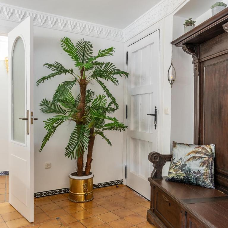 ADANAR Muralla Zirí Centro Premium - Executive Apartment with Alhambra Views with bath - 18