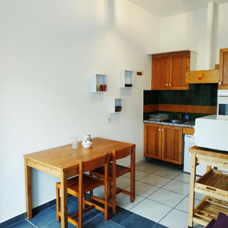 Chez Leslie et Vincent : logements climatisés avec parking privatif - Apartment mit 1 Schlafzimmer - 3