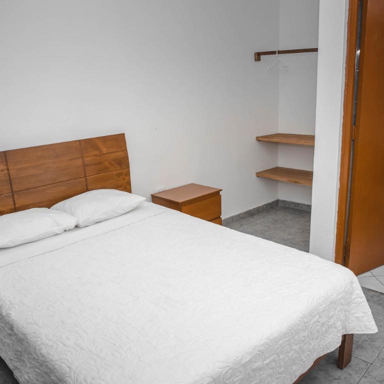 Hotel Las Dalias - Habitación Doble Estándar - 5