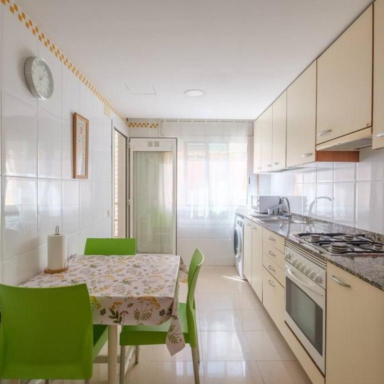 Apartamento en complejo residencial, con piscina. - Apartamento de 2 dormitorios - 8