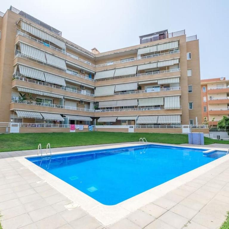 Apartamento en complejo residencial, con piscina. - Apartamento de 2 dormitorios - 24