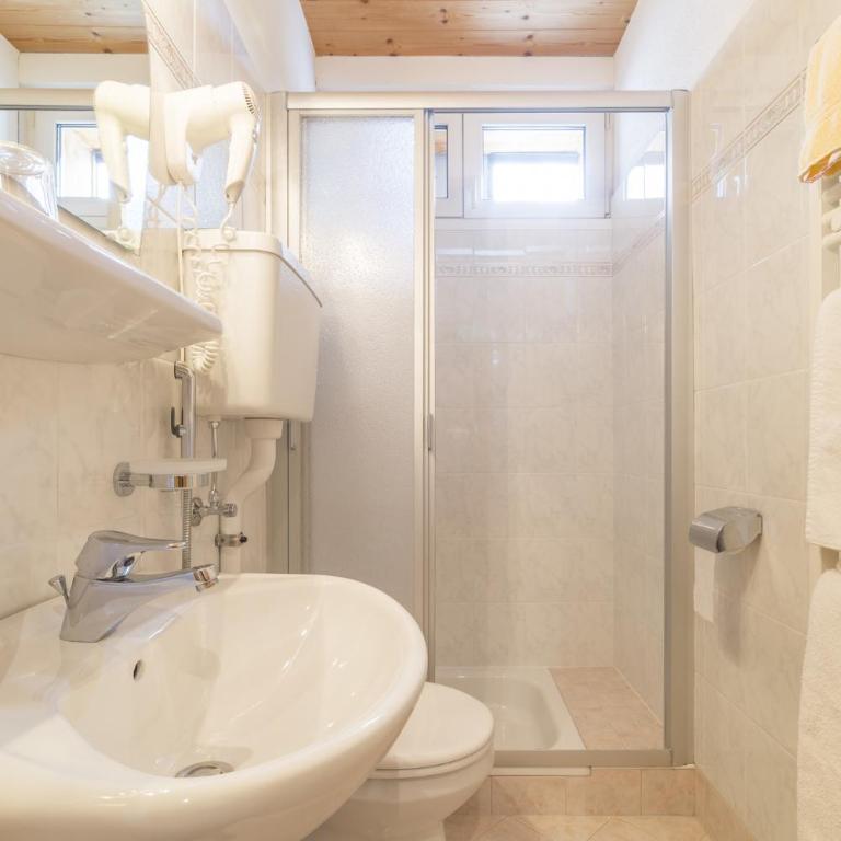 Garni Jasmin - Standard Double Room - 3