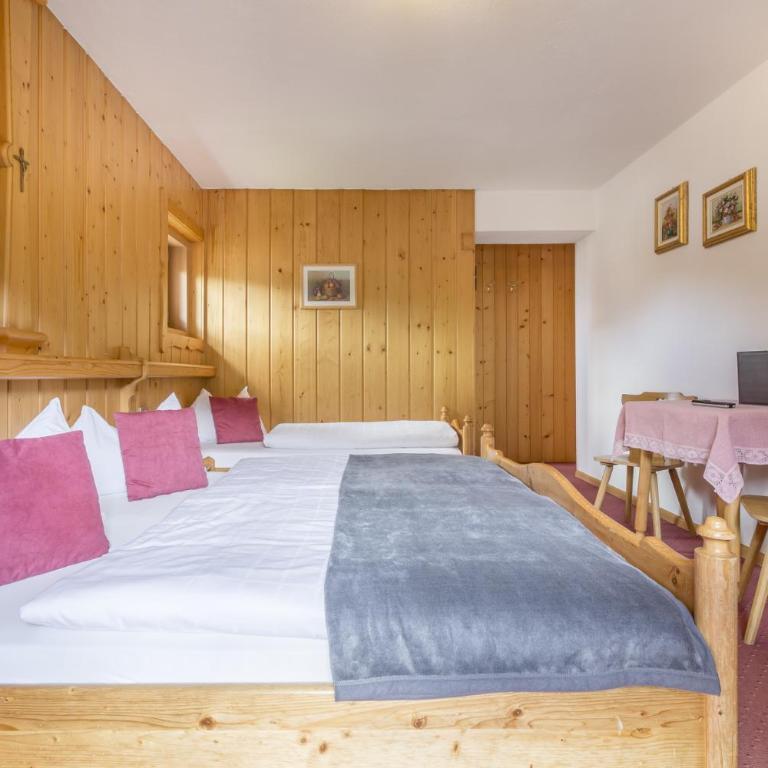 Garni Jasmin - Triple Room - 2