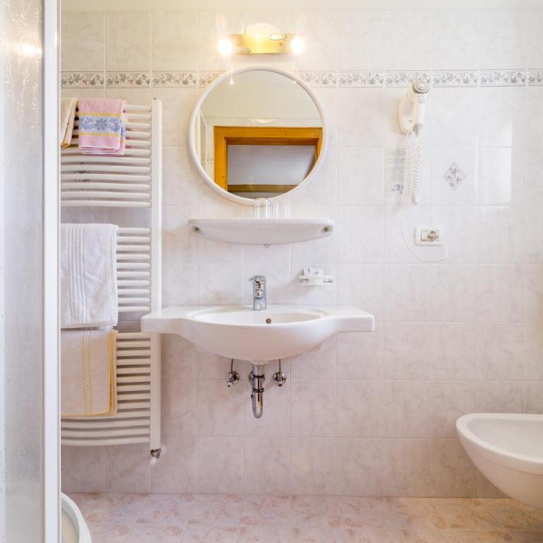 Garni Jasmin - Standard Double Room - 5