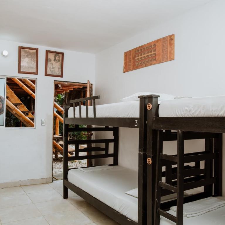 Kasakolà - Cama en habitación compartida mixta de 8 camas - 1