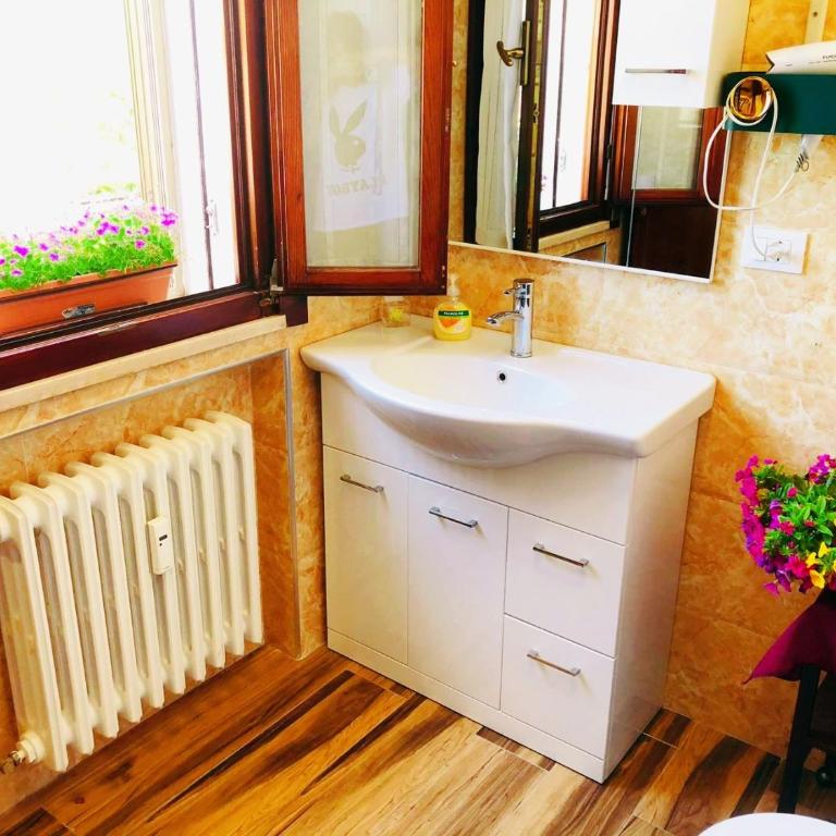 Sogna Venezia - Camera Matrimoniale con Bagno Privato - 13