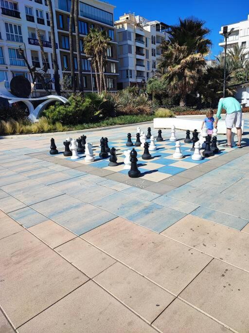 2-Bedroom Beachside Apartment with Private Parking, Estepona Centre - Apartamento de 2 dormitorios - 66