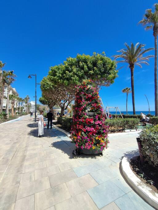 2-Bedroom Beachside Apartment with Private Parking, Estepona Centre - Apartamento de 2 dormitorios - 53