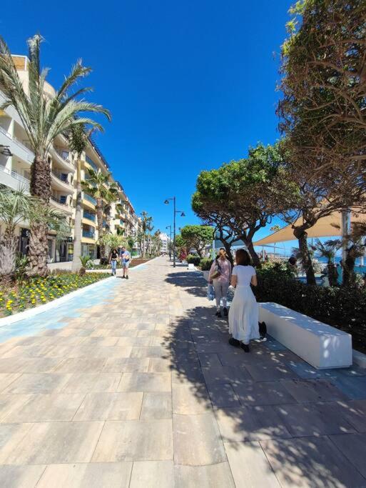 2-Bedroom Beachside Apartment with Private Parking, Estepona Centre - Apartamento de 2 dormitorios - 60