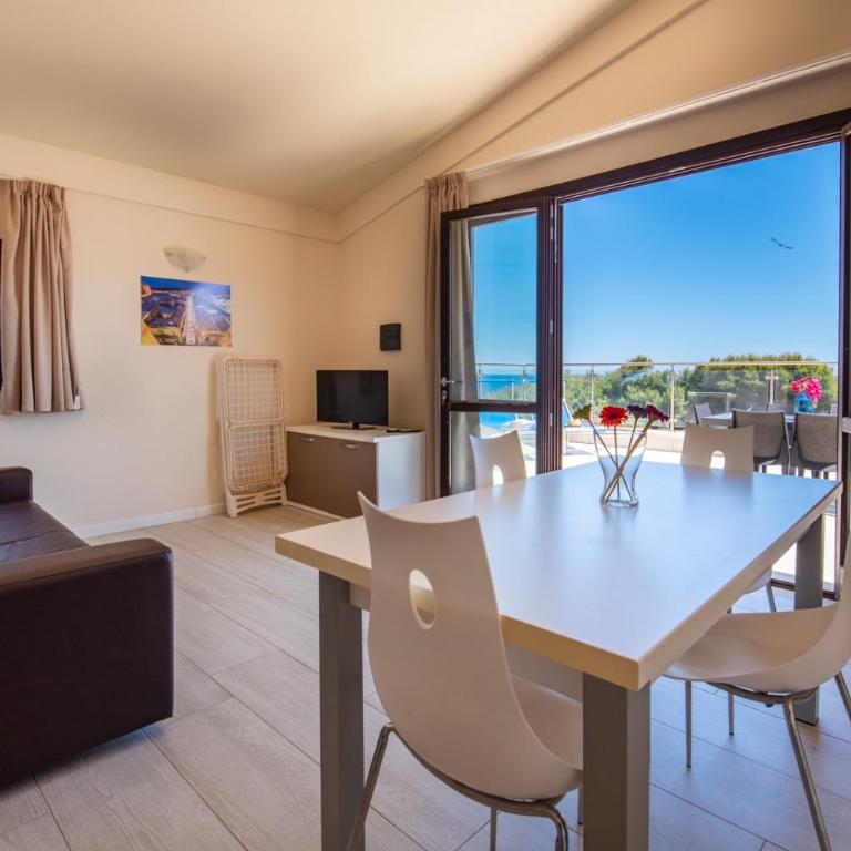Residence Avola - Appartamento con 2 Camere da Letto - 3