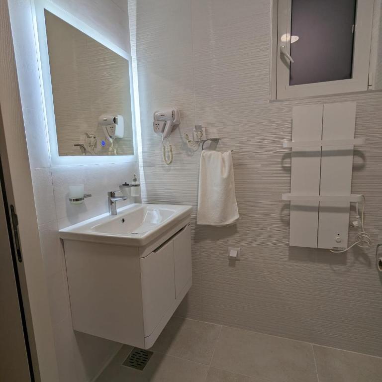 Vila Simfonija with Free parking - Apartman - Prizemlje - 4
