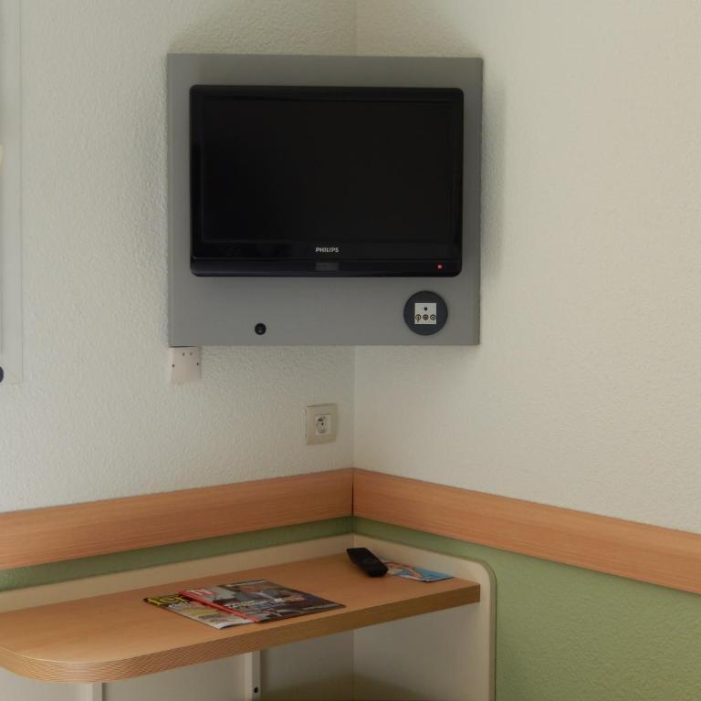 ibis Budget Pau Est - Chambre Lits Jumeaux - 11
