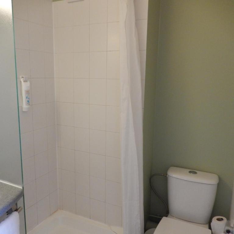 ibis Budget Pau Est - Chambre Lits Jumeaux - 12