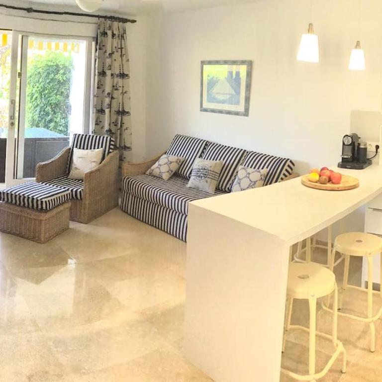 Apartamento junto a la playa - Two-Bedroom Apartment - 33