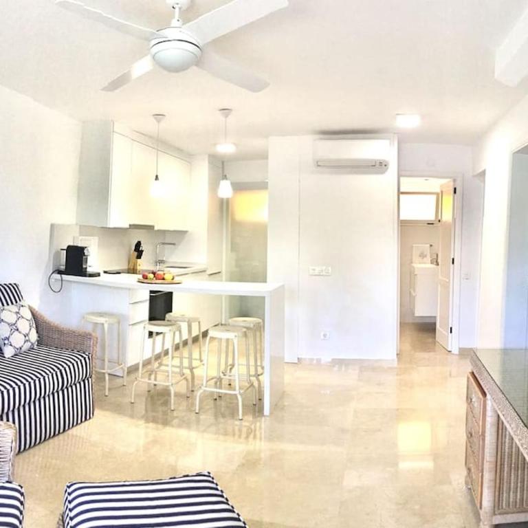 Apartamento junto a la playa - Two-Bedroom Apartment - 31