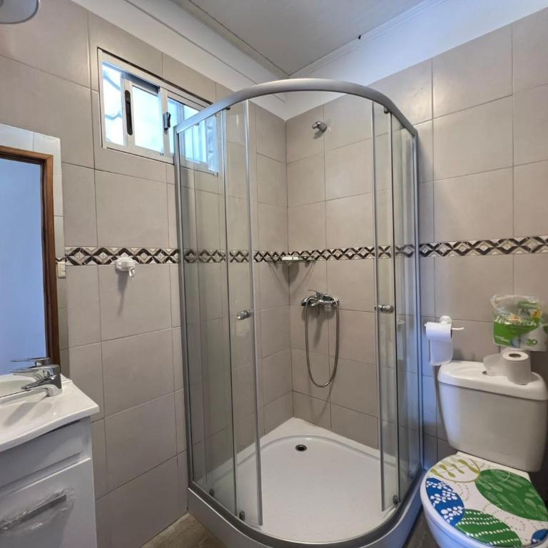 Casa shalet completa para 6 personas - Three-Bedroom House - 15