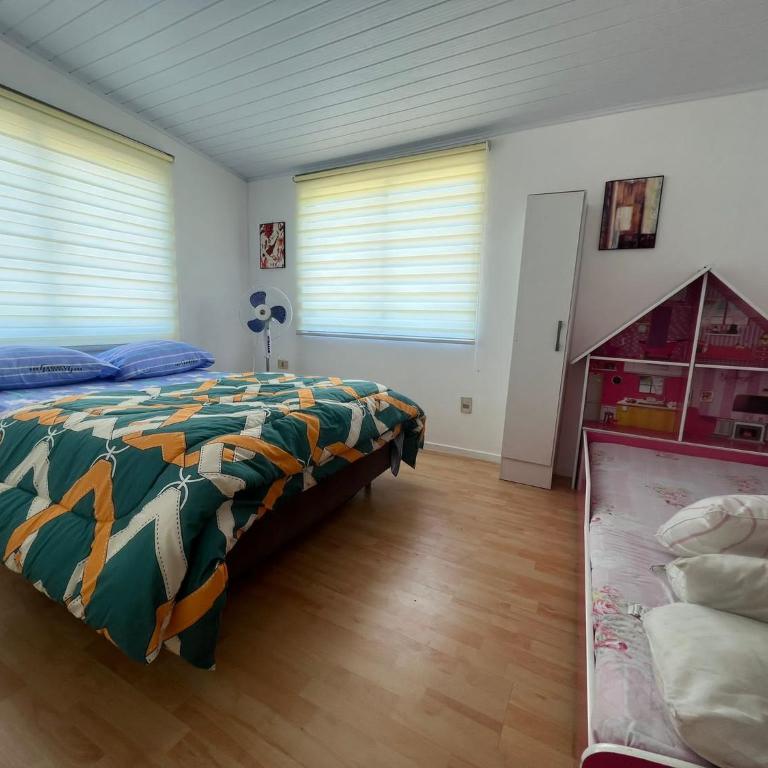 Casa shalet completa para 6 personas - Three-Bedroom House - 17
