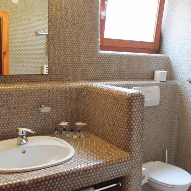 Steichele Hotel & Weinrestaurant - Chambre Double - 6