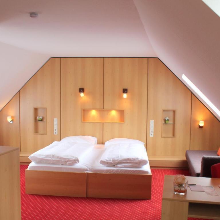 Steichele Hotel & Weinrestaurant - Chambre Double - 1