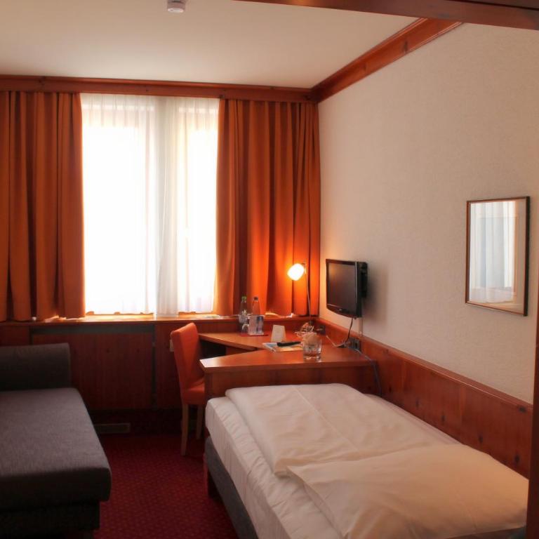 Steichele Hotel & Weinrestaurant - Chambre Simple - 8
