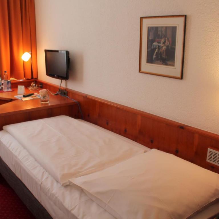 Steichele Hotel & Weinrestaurant - Chambre Simple - 3
