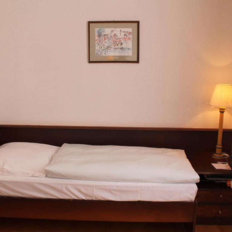 Steichele Hotel & Weinrestaurant - Chambre Lits Jumeaux - 5