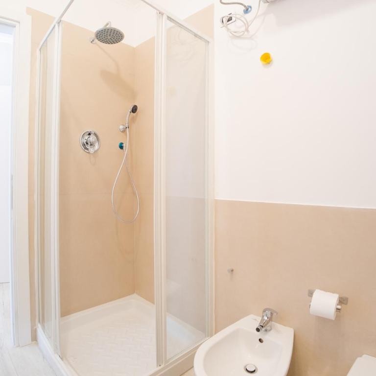 CasAlice B&B Napoli - Camera Deluxe Matrimoniale/Doppia con Letti Singoli - 18