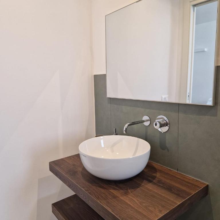 SPRING APARTMENTS - One-Bedroom Apartment - 10