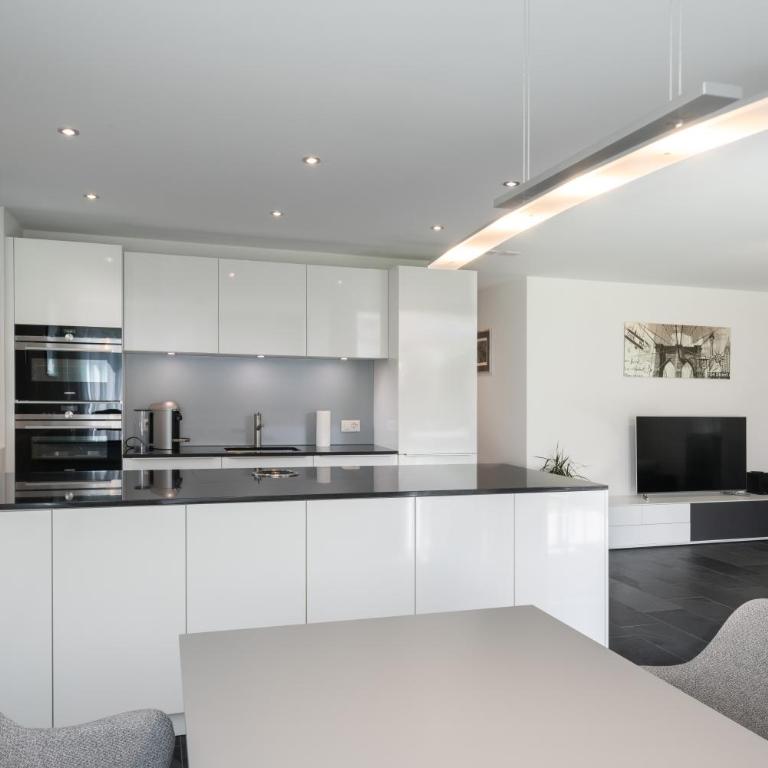 Schöne Parterrewohnung in Matten - Apartment mit 2 Schlafzimmern - 1
