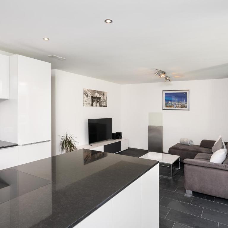 Schöne Parterrewohnung in Matten - Apartment mit 2 Schlafzimmern - 2