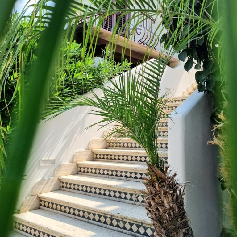 Hotel Borgo Eolie - Quadruple Room - 4