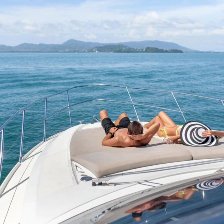 Hébergement insolite sur yacht authentique idéalement situé au coeur du Vieux-Port - Schiffskabine für Familien - 1